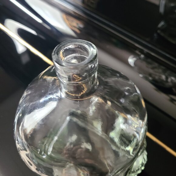 Scull clear glass empty bottle. Halloween decor. - Picture 5 of 6